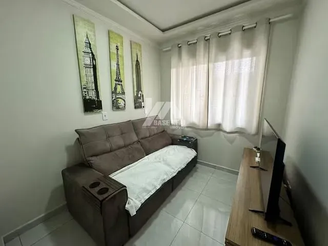 Sobrado com 102m² 3 quartos e 2 banheiros, à venda, no bairro Boa Vista em Ponta Grossa