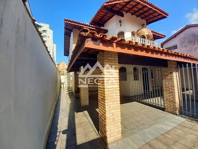Sobrado com 273m² 4 quartos e 3 banheiros, à venda, no bairro Indaiá em Caraguatatuba