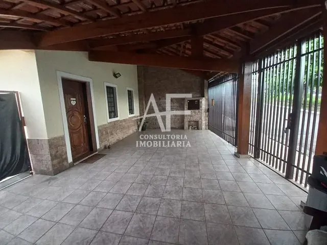 Sobrado com 300m² 4 quartos e 4 banheiros, à venda, no bairro Bosque da Saúde em Taubaté