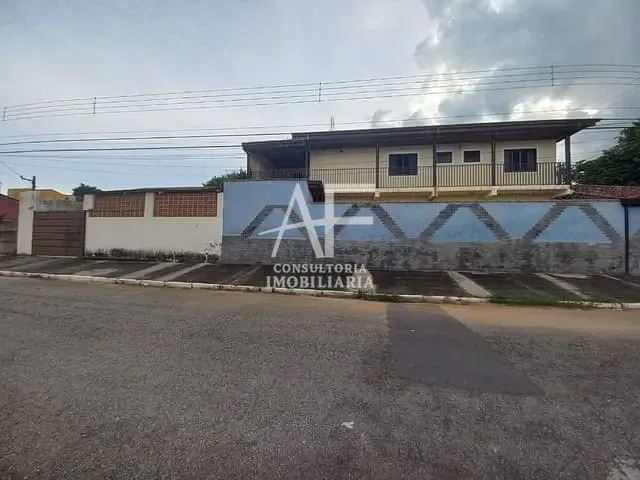 Sobrado com 300m² 4 quartos e 4 banheiros, à venda, no bairro Bosque da Saúde em Taubaté