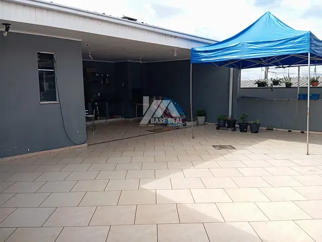 Sobrado à venda, no bairro Santana em Guarapuava