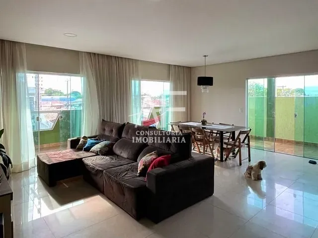 Sobrado com 300m² 3 quartos e 1 banheiro, à venda, no bairro Edifício Versales em Taubaté