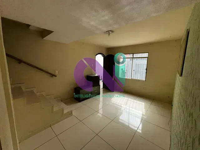 Sobrado com 160m² 3 quartos e 1 banheiro, à venda, no bairro Cidade das Flores em Osasco