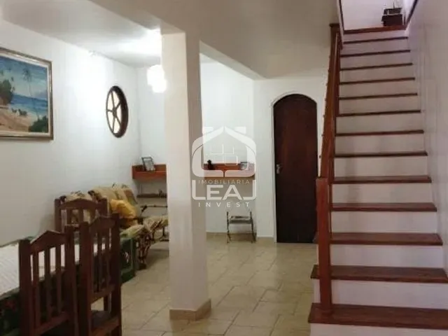 Sobrado com 221m² 3 quartos e 2 banheiros, à venda, no bairro Vila Leonor em Itapecerica da Serra