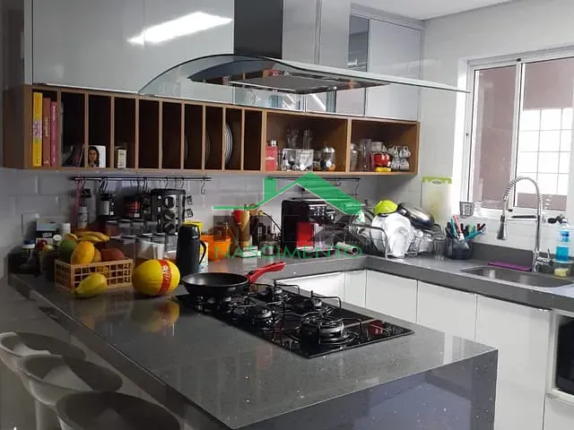 Casa 2 quartos e 3 banheiros, à venda, no bairro Taboão em São Bernardo do Campo