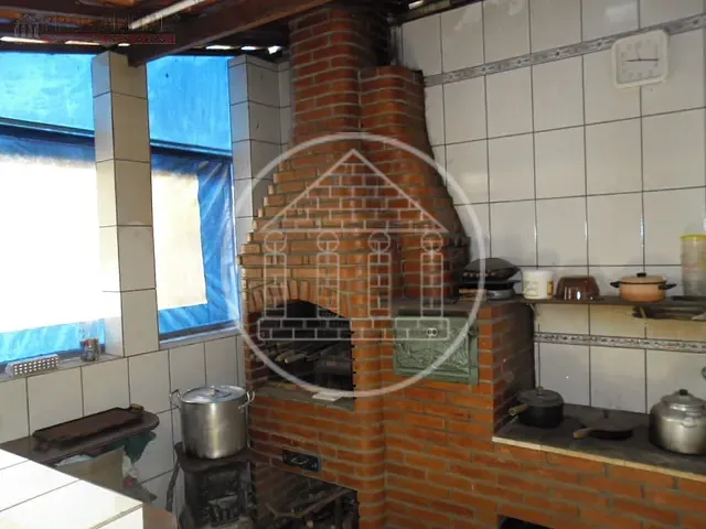 Sobrado com 500m² 3 quartos e 2 banheiros, à venda, no bairro Jardim Shangrilá (Zona Sul) em São Paulo