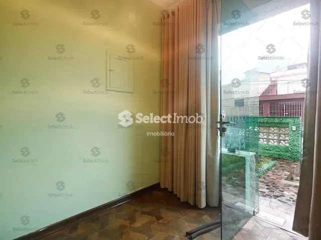Sobrado com 287m² 4 quartos e 3 banheiros, à venda, no bairro Jardim Pedroso em Mauá