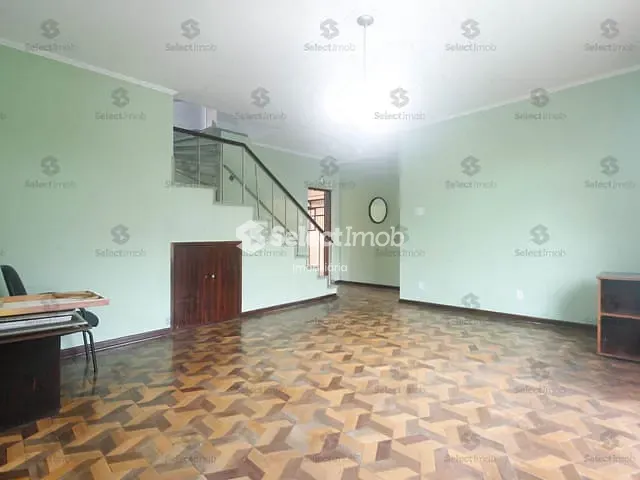 Sobrado com 287m² 4 quartos e 3 banheiros, à venda, no bairro Jardim Pedroso em Mauá