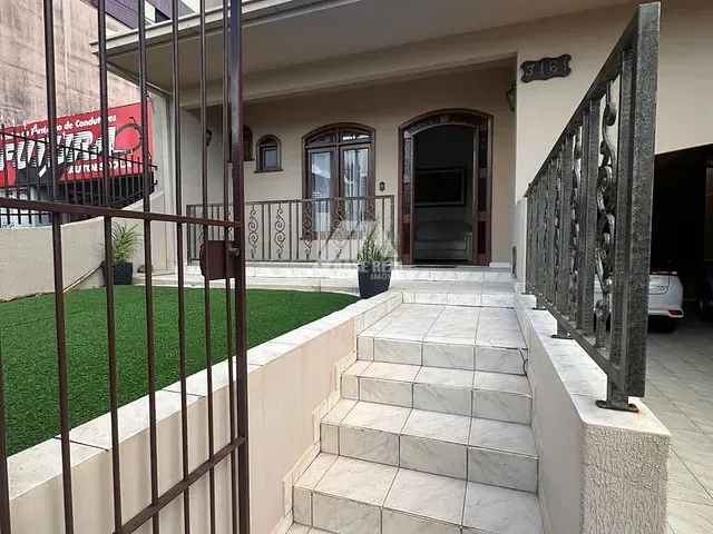 Sobrado com 387m² 6 quartos e 5 banheiros, à venda, no bairro Centro em Guarapuava