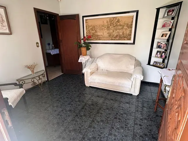 Sobrado com 387m² 6 quartos e 5 banheiros, à venda, no bairro Centro em Guarapuava