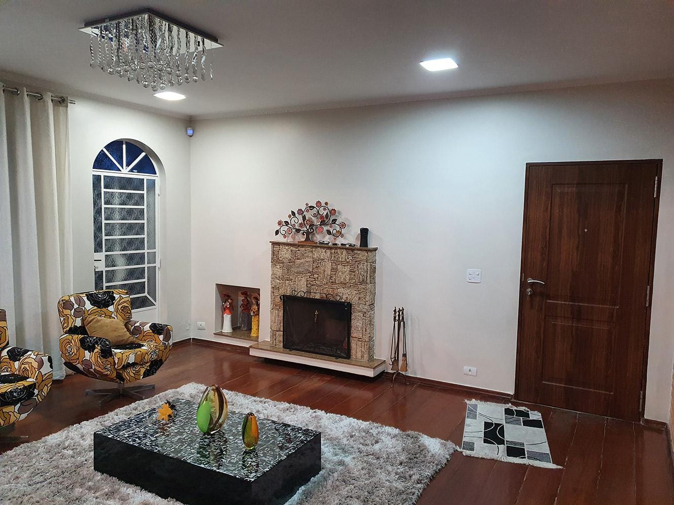 Sobrado à venda  4 Quartos, 4 Suítes, 3 Vagas, Vila Lúcia, São Paulo - SP