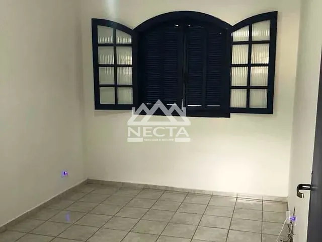 Casa com 75m² 2 quartos e 2 banheiros, à venda, no bairro Centro em Caraguatatuba