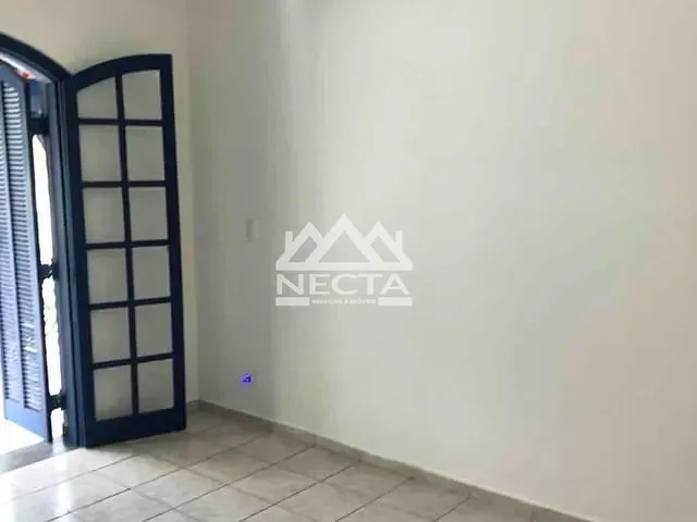 Casa com 75m² 2 quartos e 2 banheiros, à venda, no bairro Centro em Caraguatatuba