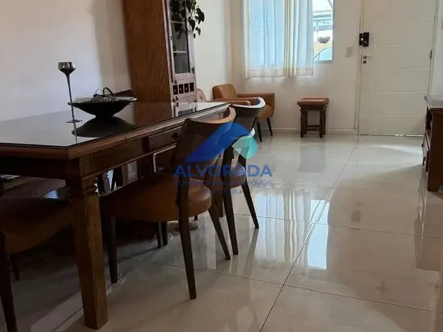 Sobrado com 10m² 3 quartos e 2 banheiros, à venda, no bairro Urbanova em São José Dos Campos