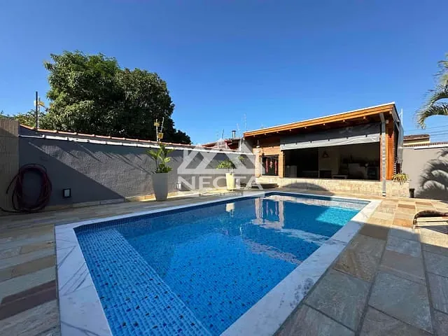 Sobrado com 417m² 6 quartos e 7 banheiros, à venda, no bairro Caputera em Caraguatatuba