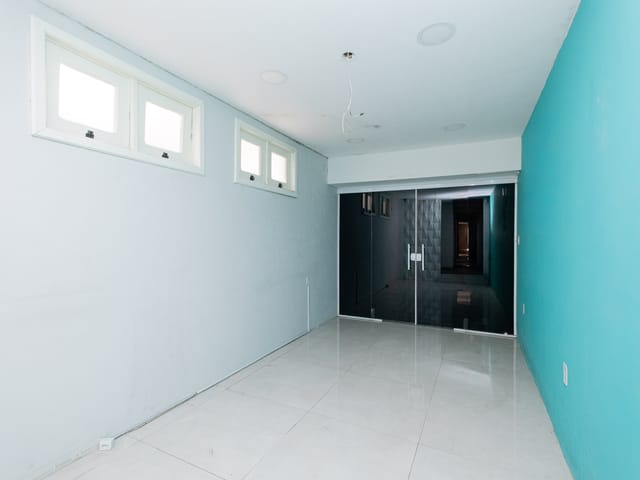 Casa com 210m² 4 quartos e 3 banheiros, para alugar, no bairro Centro em Pelotas