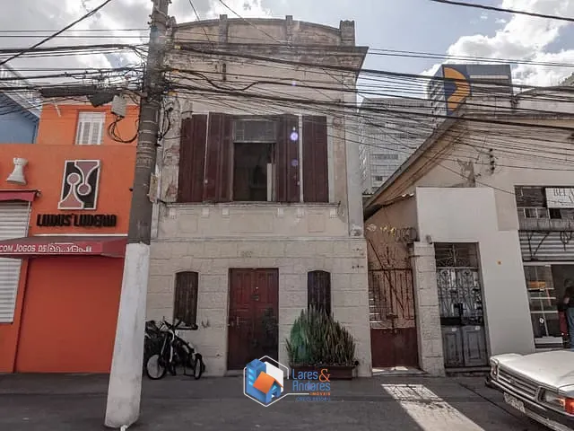 Sobrado com 348m² 3 quartos e 2 banheiros, à venda, no bairro Bela Vista em São Paulo