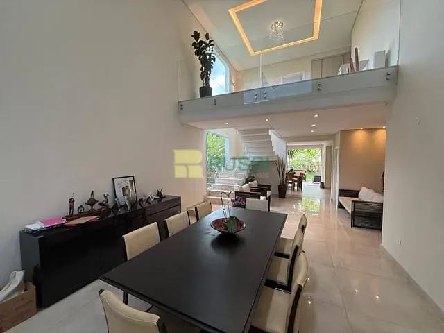 Sobrado com 493m² 4 quartos e 5 banheiros, à venda, no bairro Condomínio Residencial Alphaville I em São José dos Campos