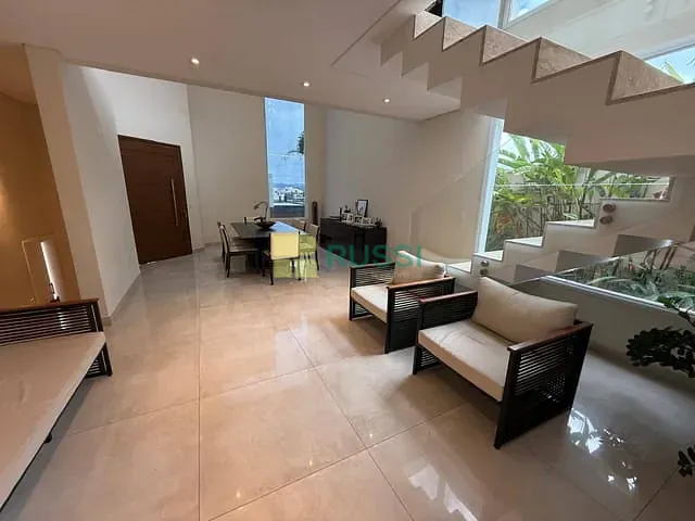 Sobrado com 493m² 4 quartos e 5 banheiros, à venda, no bairro Condomínio Residencial Alphaville I em São José dos Campos