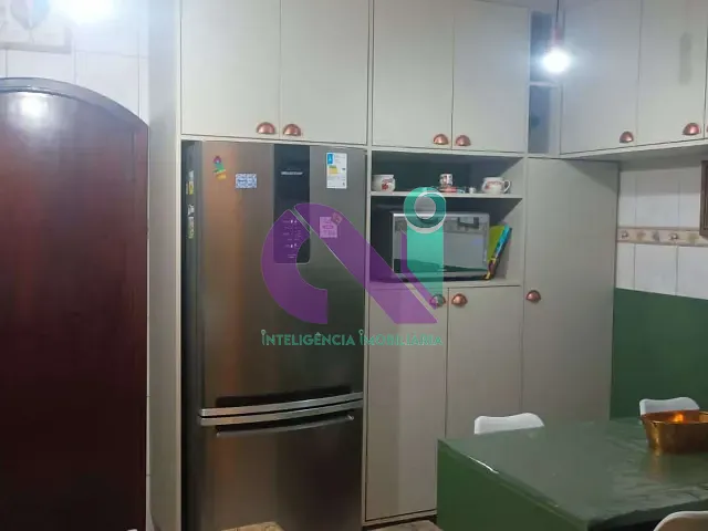 Sobrado com 180m² 3 quartos e 2 banheiros, à venda, no bairro Jaguaribe em Osasco
