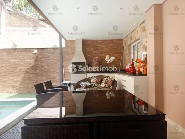 Sobrado com 300m² 4 quartos e 5 banheiros, à venda, no bairro Centro em Ribeirão Pires