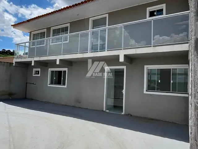 Sobrado 3 quartos e 2 banheiros, para alugar, no bairro Colônia Dona Luíza em Ponta Grossa