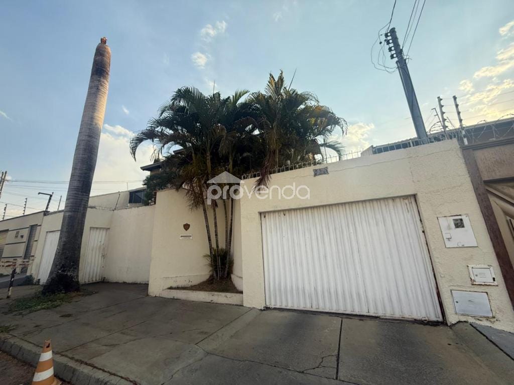 Sobrado, 5 quartos, 309 m² - Foto 1