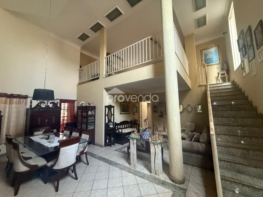 Sobrado, 5 quartos, 309 m² - Foto 4