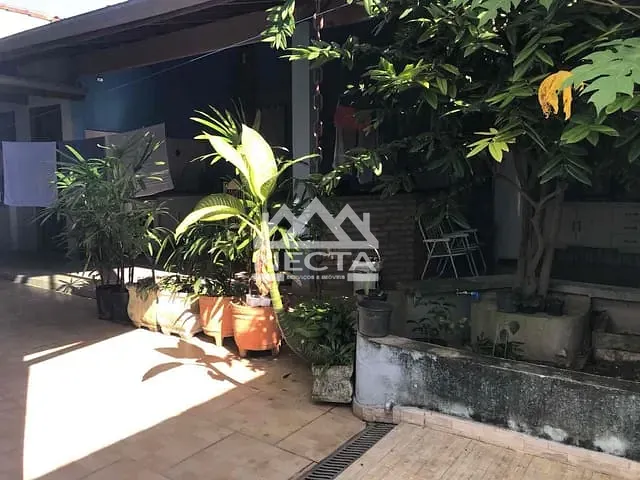 Sobrado com 272m² 4 quartos e 2 banheiros, à venda, no bairro Barranco Alto em Caraguatatuba
