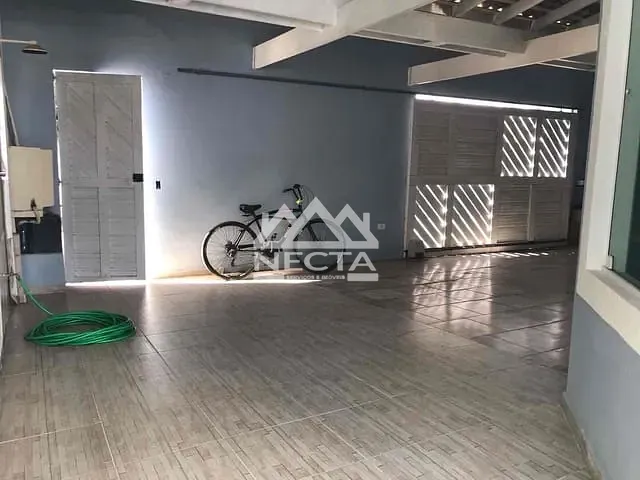 Sobrado com 272m² 4 quartos e 2 banheiros, à venda, no bairro Barranco Alto em Caraguatatuba