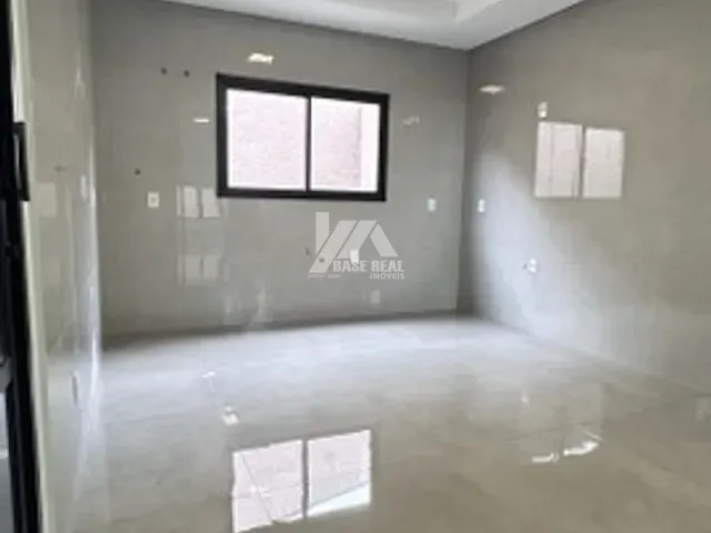 Sobrado 2 quartos e 2 banheiros, à venda, no bairro Vila Bela em Guarapuava