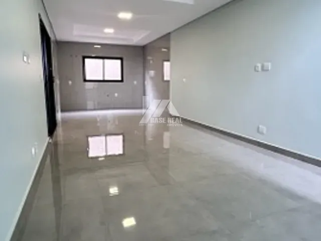 Sobrado 2 quartos e 2 banheiros, à venda, no bairro Vila Bela em Guarapuava