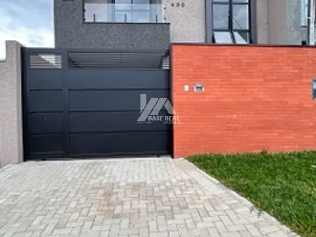 Sobrado 2 quartos e 2 banheiros, à venda, no bairro Vila Bela em Guarapuava