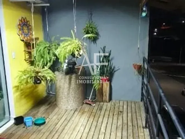 Sobrado com 300m² 3 quartos e 5 banheiros, à venda, no bairro Piracangaguá em Taubaté