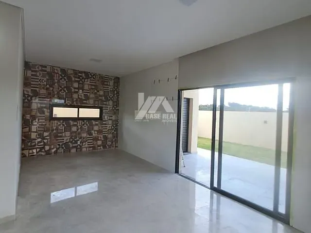Casa 3 quartos e 3 banheiros, à venda, no bairro Jardim Carvalho em Ponta Grossa