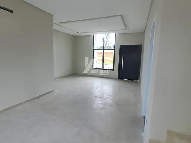 Casa 3 quartos e 3 banheiros, à venda, no bairro Jardim Carvalho em Ponta Grossa