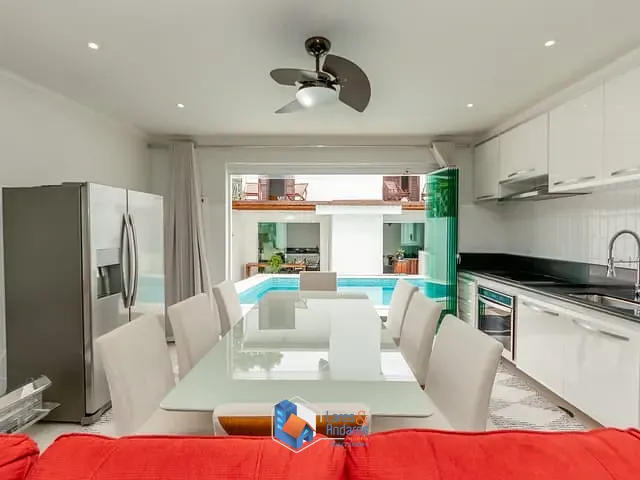 Sobrado com 250m² 3 quartos e 5 banheiros, à venda, no bairro Jardim Sertãozinho em São Paulo