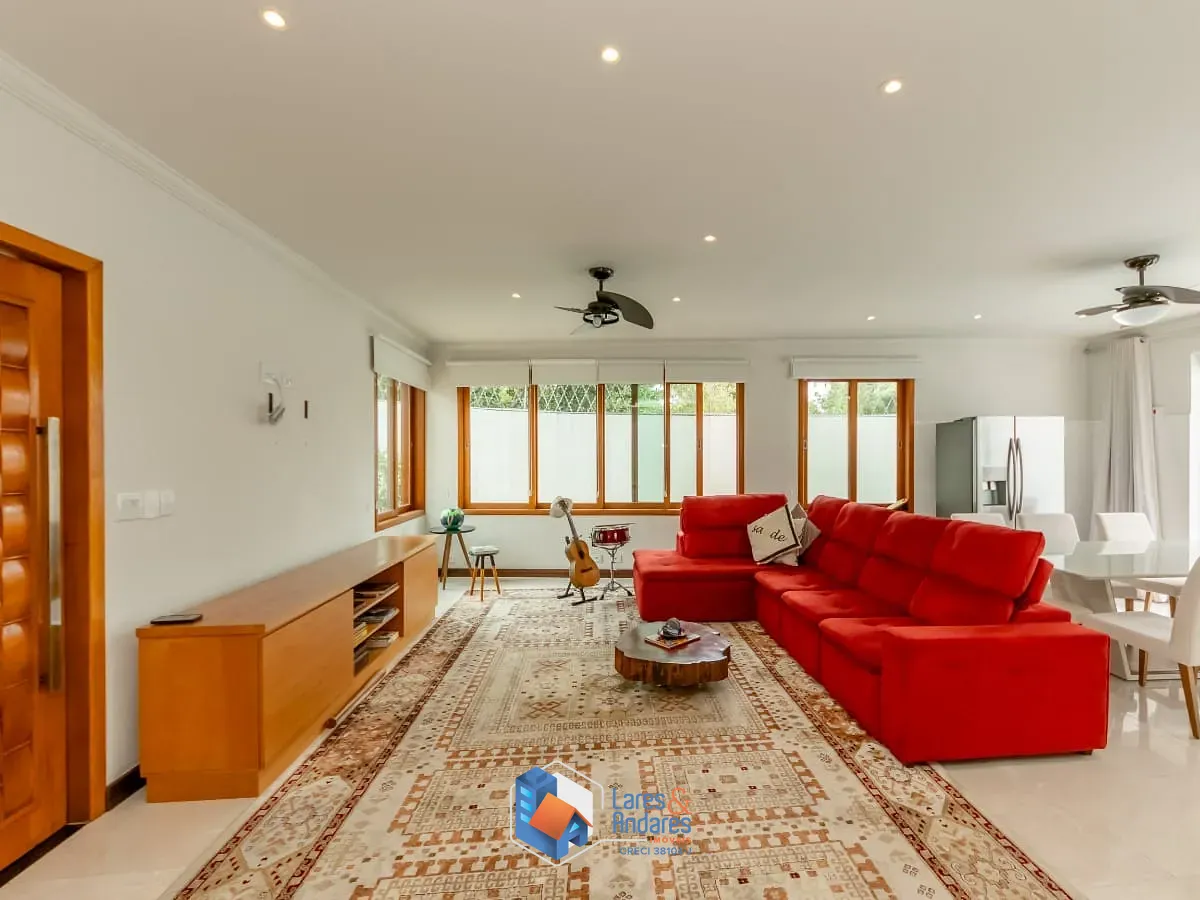 Sobrado, 3 quartos, 247 m² - Foto 1