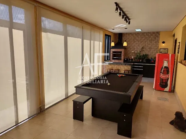 Sobrado com 300m² 3 quartos e 5 banheiros, à venda, no bairro Condomínio Residencial Tecoara em Taubaté