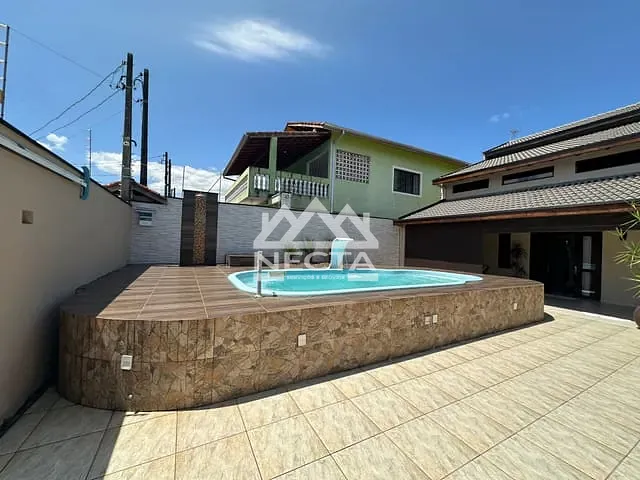 Sobrado com 317m² 4 quartos e 3 banheiros, à venda, no bairro Indaiá em Caraguatatuba