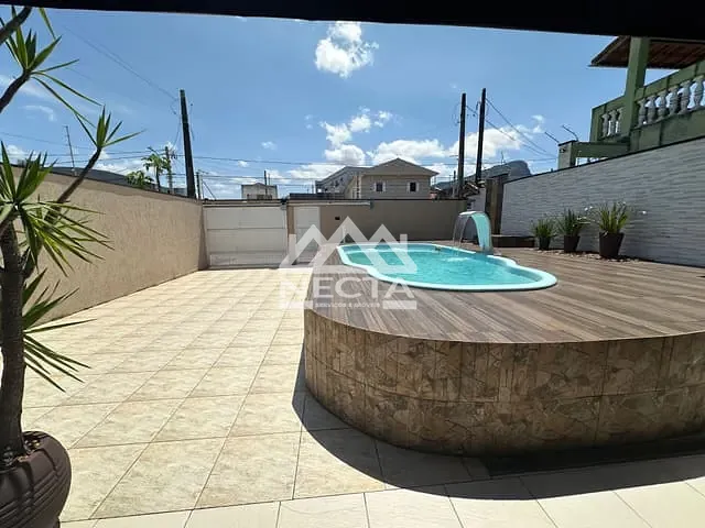 Sobrado com 317m² 4 quartos e 3 banheiros, à venda, no bairro Indaiá em Caraguatatuba