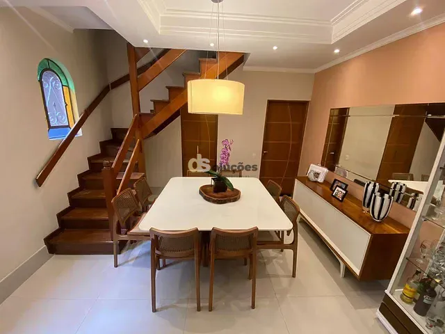 Sobrado com 310m² 4 quartos e 6 banheiros, à venda, no bairro Vila Ipojuca em São Paulo