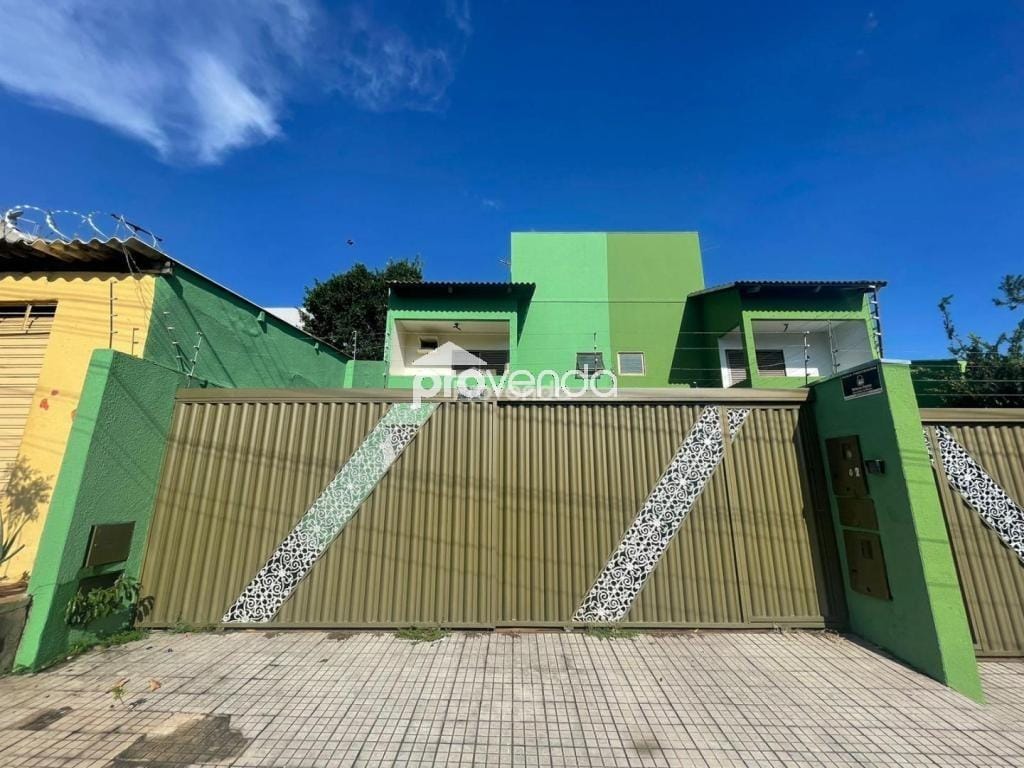 Sobrado, 3 quartos, 401 m² - Foto 1