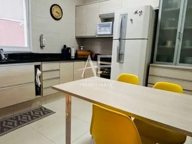 Sobrado com 476m² 3 quartos e 5 banheiros, à venda, no bairro Condomínio San Marco em Taubaté