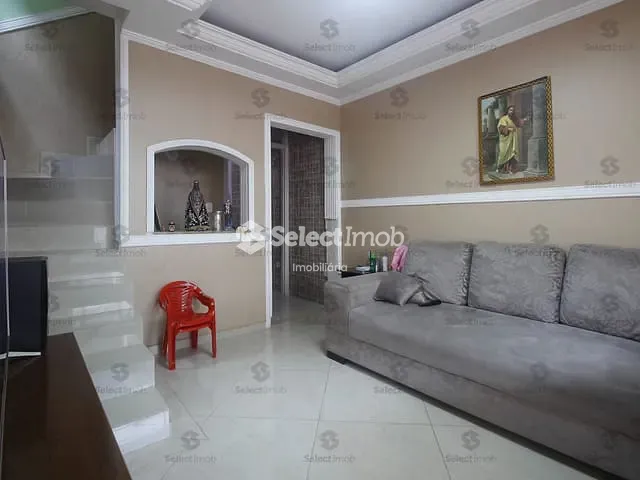Sobrado com 180m² 3 quartos e 2 banheiros, à venda, no bairro Jardim Guapituba em Mauá