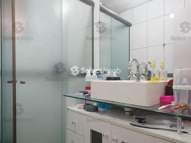 Sobrado com 180m² 3 quartos e 2 banheiros, à venda, no bairro Jardim Guapituba em Mauá