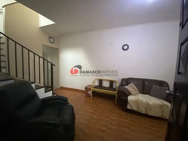 Sobrado com 125m² 3 quartos e 2 banheiros, à venda, no bairro Quinta da Paineira em São Paulo