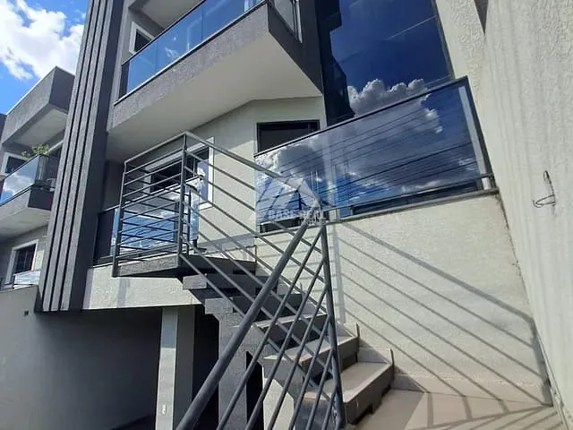 Sobrado com 139m² 3 quartos e 2 banheiros, à venda, no bairro Jardim Carvalho em Ponta Grossa