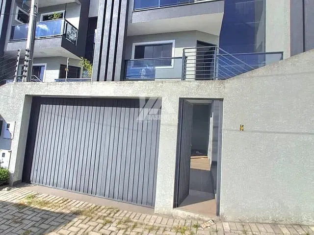 Sobrado com 139m² 3 quartos e 2 banheiros, à venda, no bairro Jardim Carvalho em Ponta Grossa