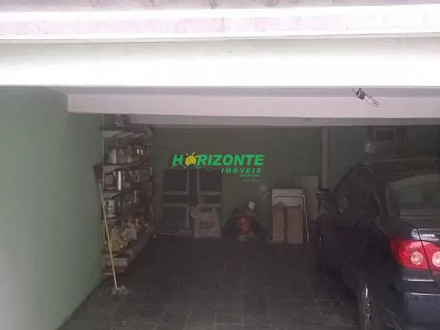 Sobrado com 212m² 3 quartos e 2 banheiros, à venda, no bairro Jardim Bela Vista em São José dos Campos